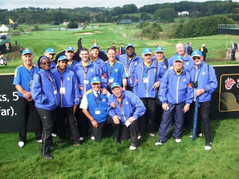 ZNVA volunteers at ryder cup golf 2010 e